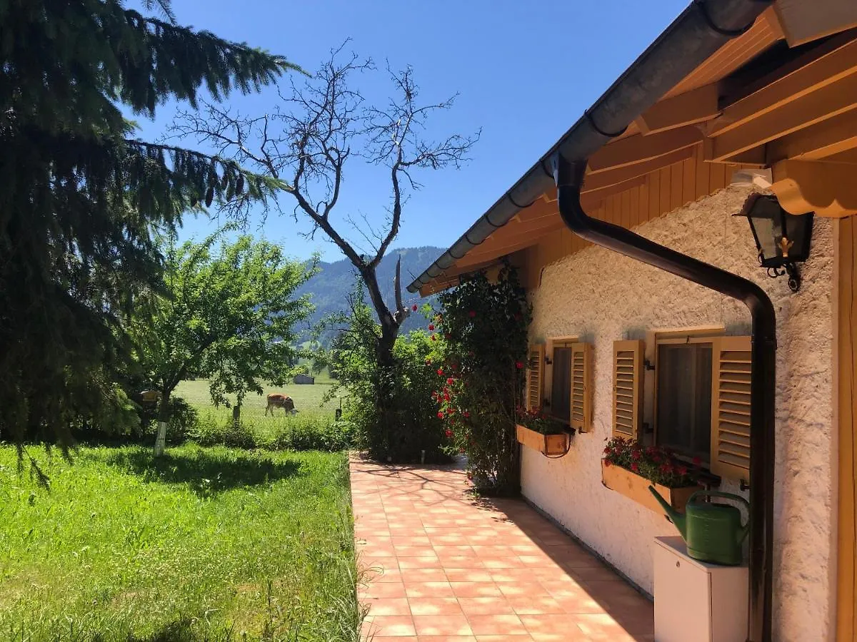 Ferienhaus Veronika Mit 2000Qm Garten Und Bergblick Unterammergau