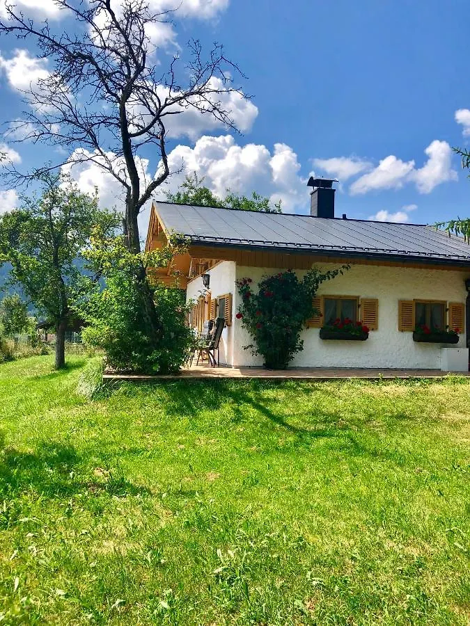Ferienhaus Veronika Mit 2000Qm Garten Und Bergblick Unterammergau